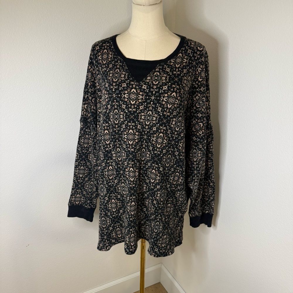 [Free People] Black and Cream‎ Patterned Thermal Top 100% Cotton - Size Small